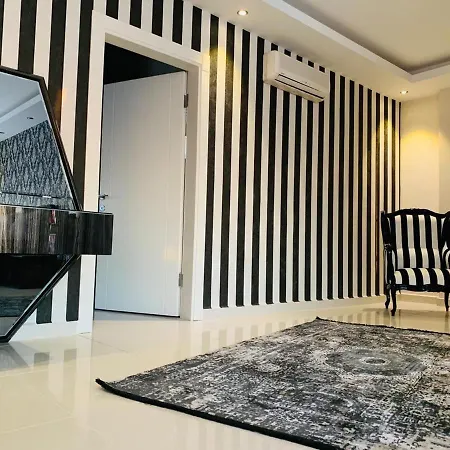 Villa Super Luxurious House With Amazing View
